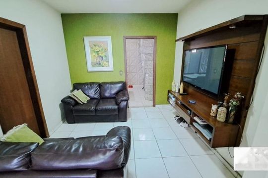 Casa à venda com 4 quartos, 263m² em São João Batista, Belo Horizonte