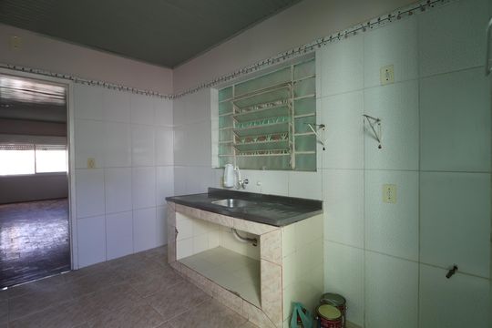 Cozinha  de casa à venda com 4 quartos, 160m² em Fátima, Canoas