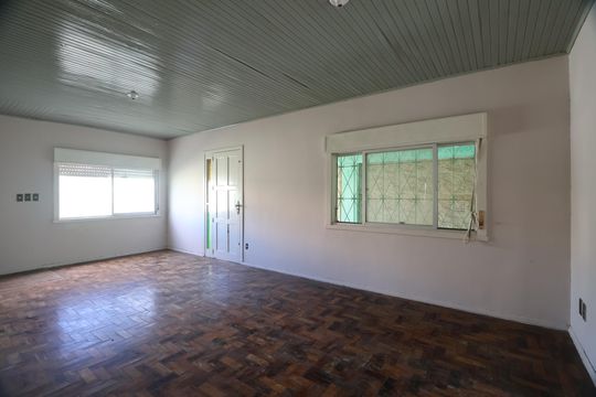 Casa à venda com 4 quartos, 160m² em Fátima, Canoas