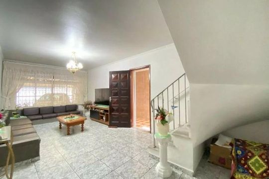 Casa à venda com 3 quartos, 150m² em Jardim Monte Libano, Santo André