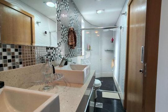 Apartamento à venda com 3 quartos, 195m² em Funcionários, Belo Horizonte