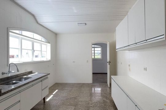 Casa para alugar com 4 quartos, 315m² em Alphaville, Santana de Parnaíba