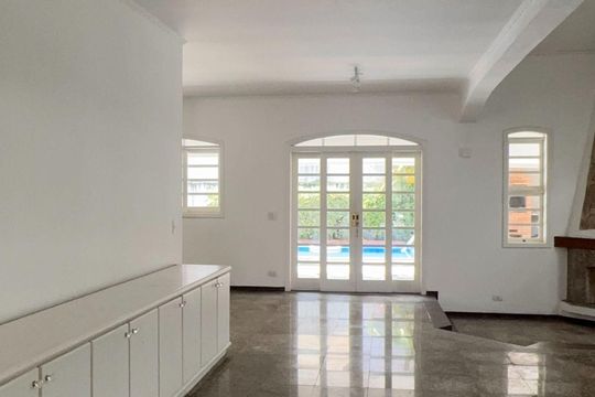 Casa para alugar com 4 quartos, 315m² em Alphaville, Santana de Parnaíba