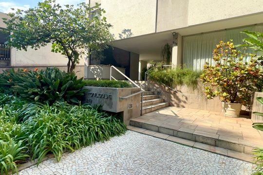 Entrada de apartamento à venda com 3 quartos, 104m² em Cerqueira César, São Paulo