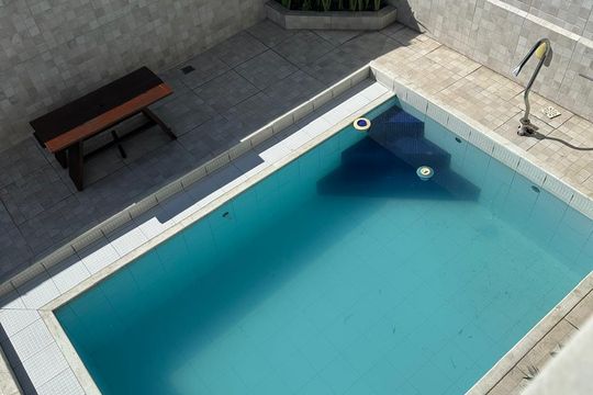 Casa de Condomínio para alugar com 3 quartos, 380m² em Rio do Ouro, São Gonçalo