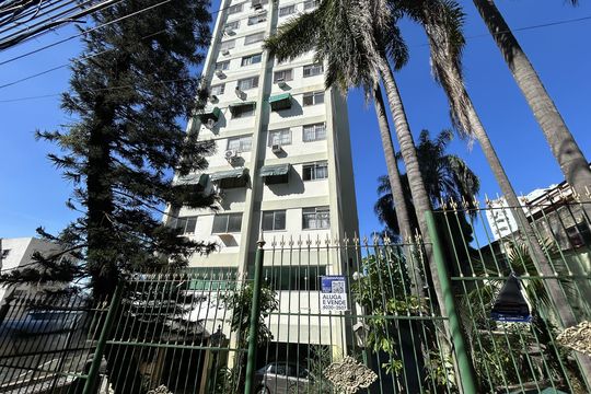 Fachada + plaquinha de apartamento à venda com 2 quartos, 70m² em Engenho Novo, Rio de Janeiro