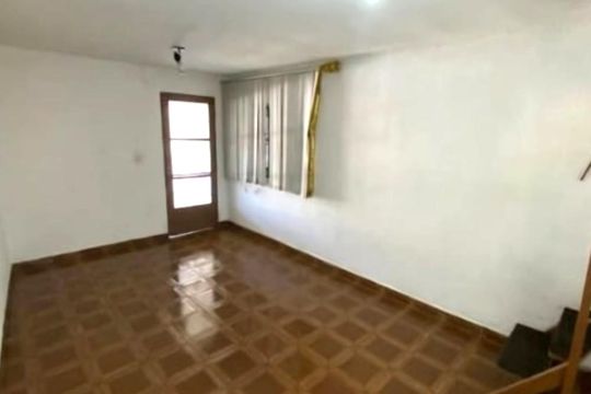 Casa dos fundos de casa à venda com 5 quartos, 120m² em Parque Independencia, São Paulo