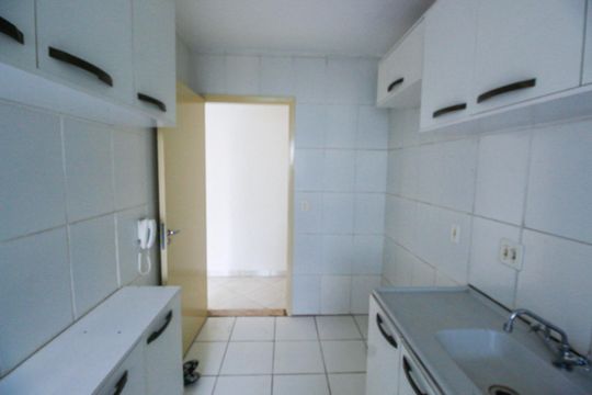 Cozinha de apartamento para alugar com 2 quartos, 56m² em Jardim Umarizal, São Paulo