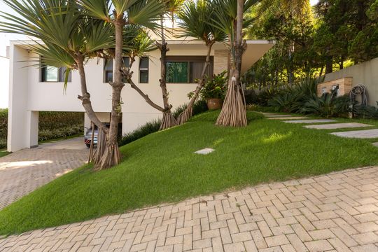Fachada de casa de condomínio à venda com 4 quartos, 328m² em Quintas do Sol, Nova Lima
