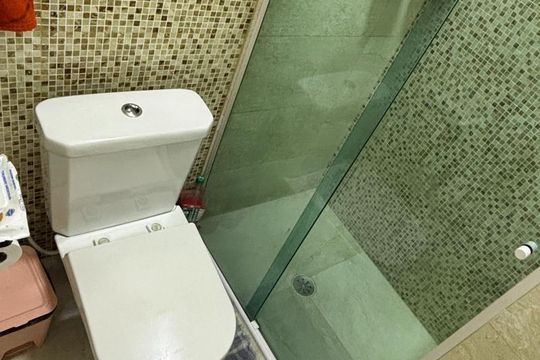 Banheiro  de apartamento à venda com 2 quartos, 44m² em Alto Industrial, São Bernardo do Campo