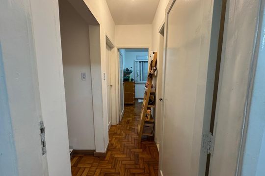 Corredor de apartamento à venda com 2 quartos, 80m² em Vila Mariana, São Paulo