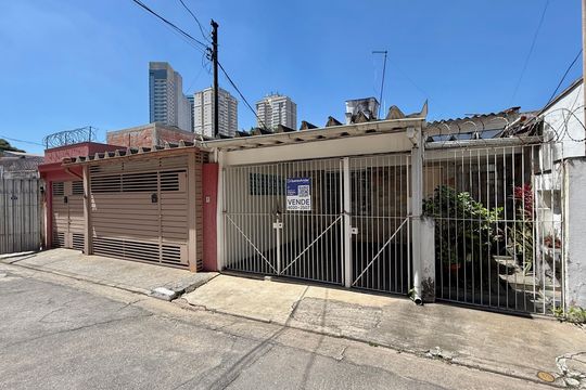 Fachada de casa à venda com 2 quartos, 75m² em Chácara Santo Antônio (zona Sul), São Paulo