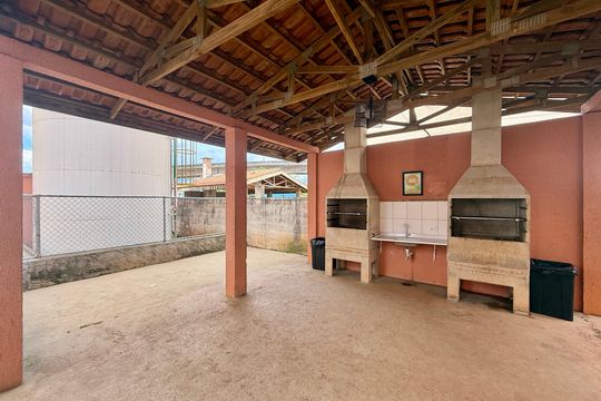 Churrasqueira  de apartamento à venda com 2 quartos, 49m² em Jardim São Luís, São Paulo