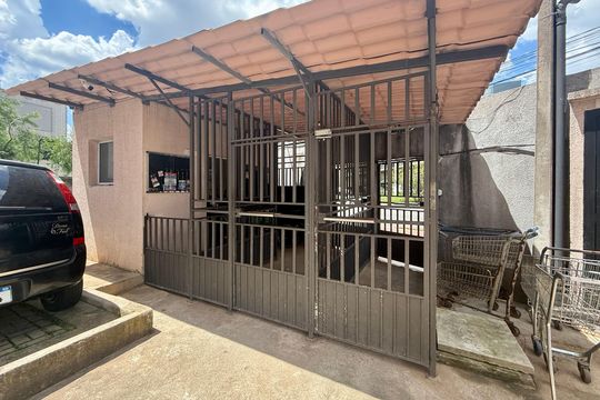 Entrada de apartamento à venda com 2 quartos, 49m² em Jardim São Luís, São Paulo