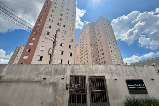 Fachada de apartamento à venda com 2 quartos, 49m² em Jardim São Luís, São Paulo