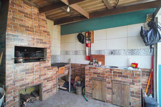 Churrasqueira de casa à venda com 2 quartos, 110m² em Campina, São Leopoldo