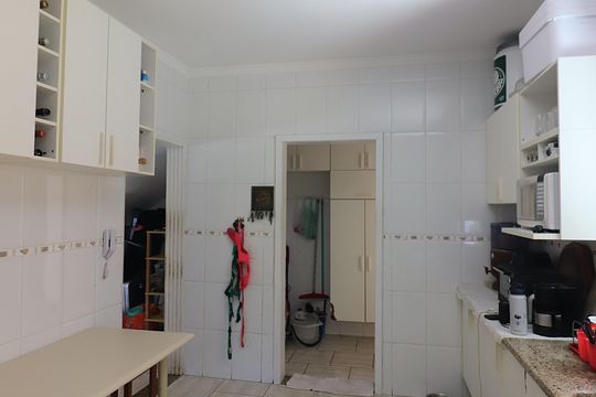Cozinha  de casa de condomínio à venda com 3 quartos, 198m² em Baeta Neves, São Bernardo do Campo