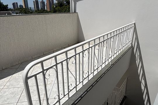 Quintal - Escada de casa à venda com 4 quartos, 232m² em Vila Alpina, Santo André