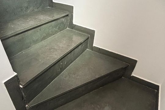Escada de casa à venda com 4 quartos, 232m² em Vila Alpina, Santo André