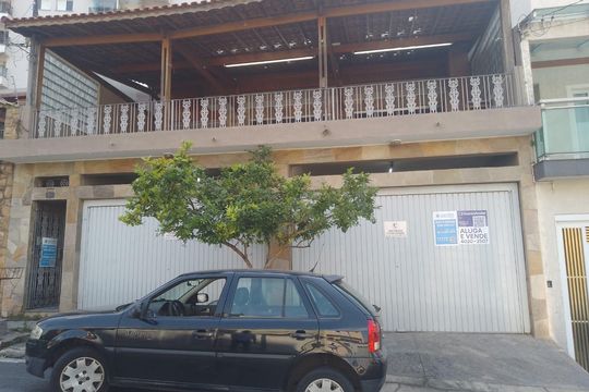 Fachada com PLACA de casa para alugar com 2 quartos, 273m² em Vila Campesina, Osasco