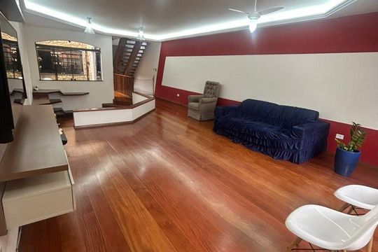 Casa para alugar com 4 quartos, 319m² em Baeta Neves, São Bernardo do Campo