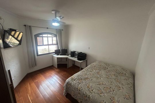 Quarto de casa para alugar com 4 quartos, 319m² em Baeta Neves, São Bernardo do Campo