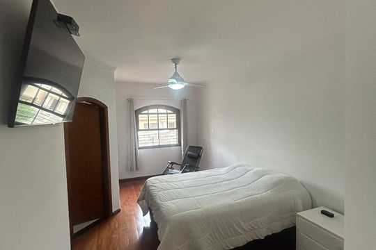 Quarto de casa para alugar com 4 quartos, 319m² em Baeta Neves, São Bernardo do Campo