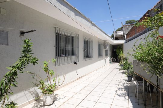 Quintal de casa à venda com 3 quartos, 135m² em Itaquera, São Paulo