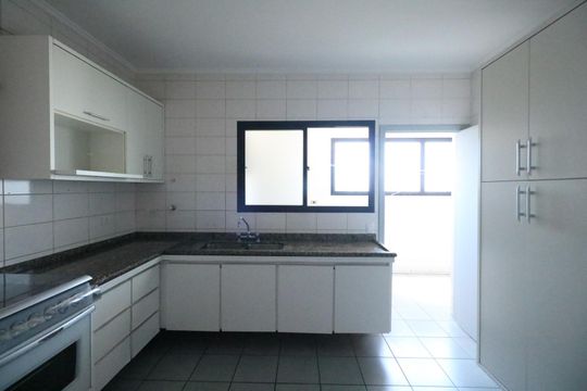Cozinha de apartamento à venda com 3 quartos, 117m² em Santa Paula, São Caetano do Sul