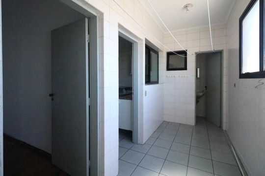 Área de serviço de apartamento à venda com 3 quartos, 117m² em Santa Paula, São Caetano do Sul