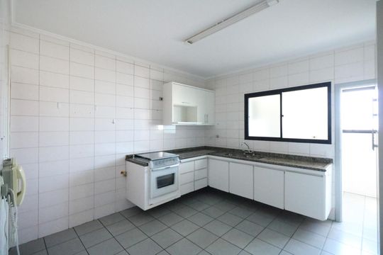 Cozinha de apartamento à venda com 3 quartos, 117m² em Santa Paula, São Caetano do Sul