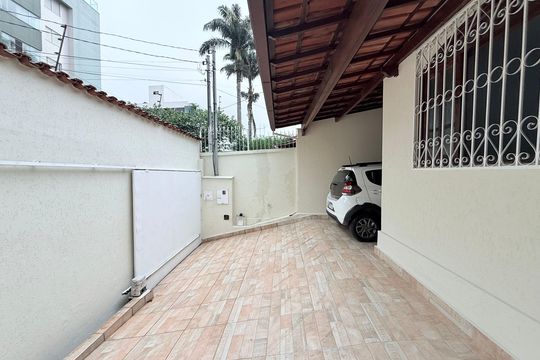 Casa à venda com 3 quartos, 210m² em Castelo, Belo Horizonte