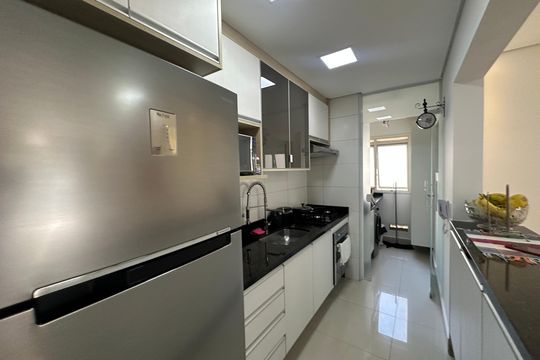 Cozinha de apartamento à venda com 3 quartos, 88m² em Jardim Tupanci, Barueri