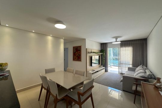 Sala de apartamento à venda com 3 quartos, 88m² em Jardim Tupanci, Barueri