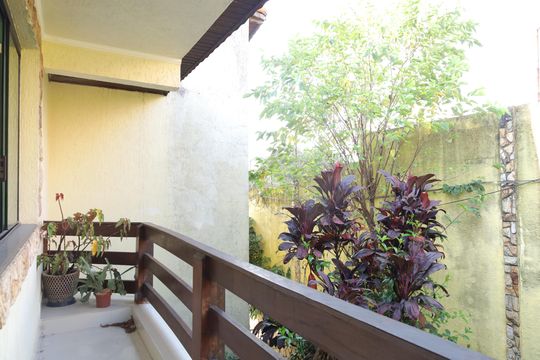 Varanda 1 de casa para alugar com 4 quartos, 1395m² em Vila Curuçá Velha, São Paulo