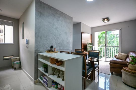 Sala de apartamento à venda com 3 quartos, 57m² em Jardim Nadir, São Paulo