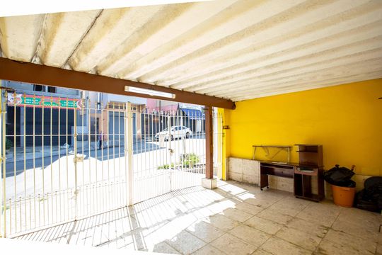 Garagem de casa à venda com 3 quartos, 112m² em Jardim Promissao, Diadema