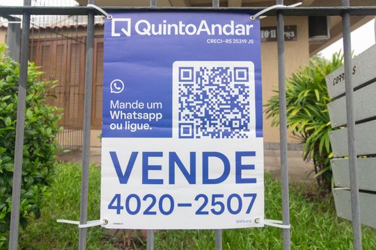 Placa de casa de condomínio para alugar com 2 quartos, 74m² em Coronel Aparicio Borges, Porto Alegre