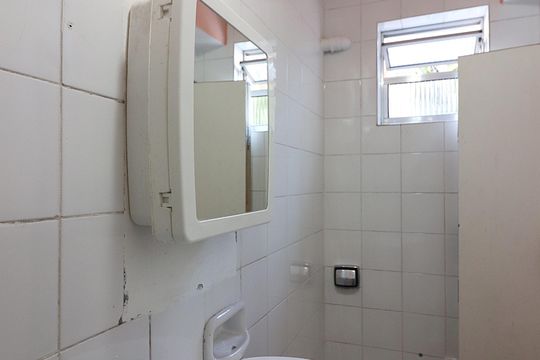 Banheiro Social de casa para alugar com 1 quarto, 45m² em Ferrazópolis, São Bernardo do Campo