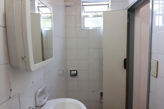Banheiro Social de casa para alugar com 1 quarto, 45m² em Ferrazópolis, São Bernardo do Campo