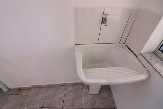 Área de Serviço de casa para alugar com 1 quarto, 45m² em Ferrazópolis, São Bernardo do Campo