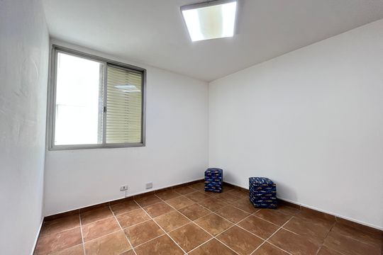 Quarto de apartamento à venda com 3 quartos, 100m² em Pinheiros, São Paulo