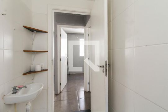 Banheiro de apartamento à venda com 2 quartos, 41m² em Olaria, Canoas