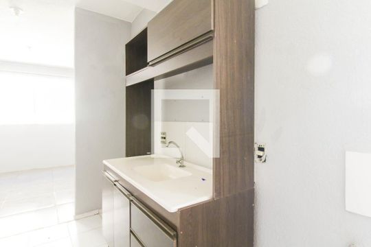 Cozinha de apartamento à venda com 2 quartos, 41m² em Olaria, Canoas