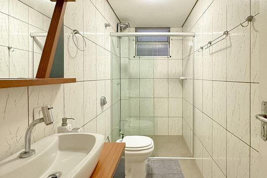 Banheiro de apartamento para alugar com 2 quartos, 100m² em Ingleses Centro, Florianópolis