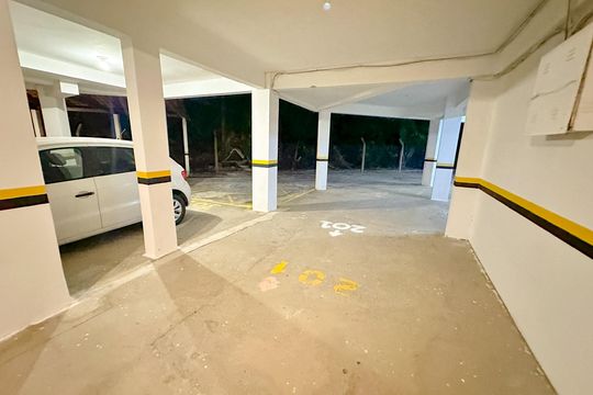 Garagem de apartamento para alugar com 2 quartos, 100m² em Ingleses Centro, Florianópolis