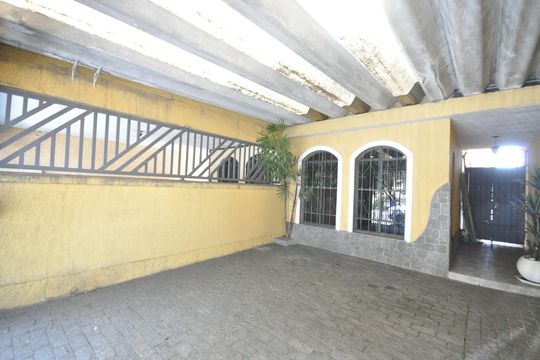 Garagem de casa à venda com 3 quartos, 126m² em Parque Casa de Pedra, São Paulo