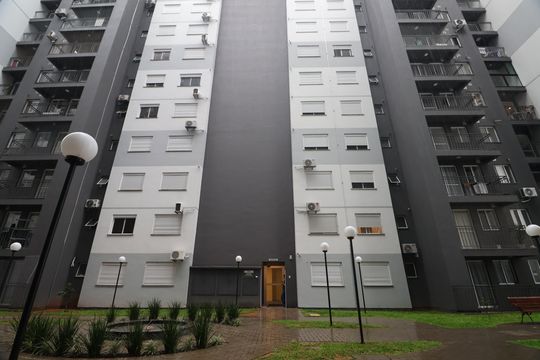 Fachada do bloco de apartamento à venda com 3 quartos, 60m² em Igara, Canoas