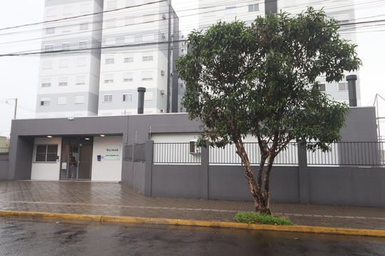 Fachada e portaria de apartamento à venda com 3 quartos, 60m² em Igara, Canoas