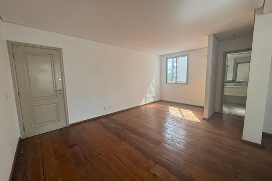 Apartamento à venda com 1 quarto, 55m² em Santo Agostinho, Belo Horizonte